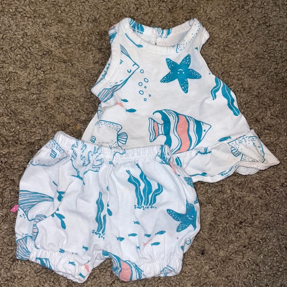 Carters Premie outfit